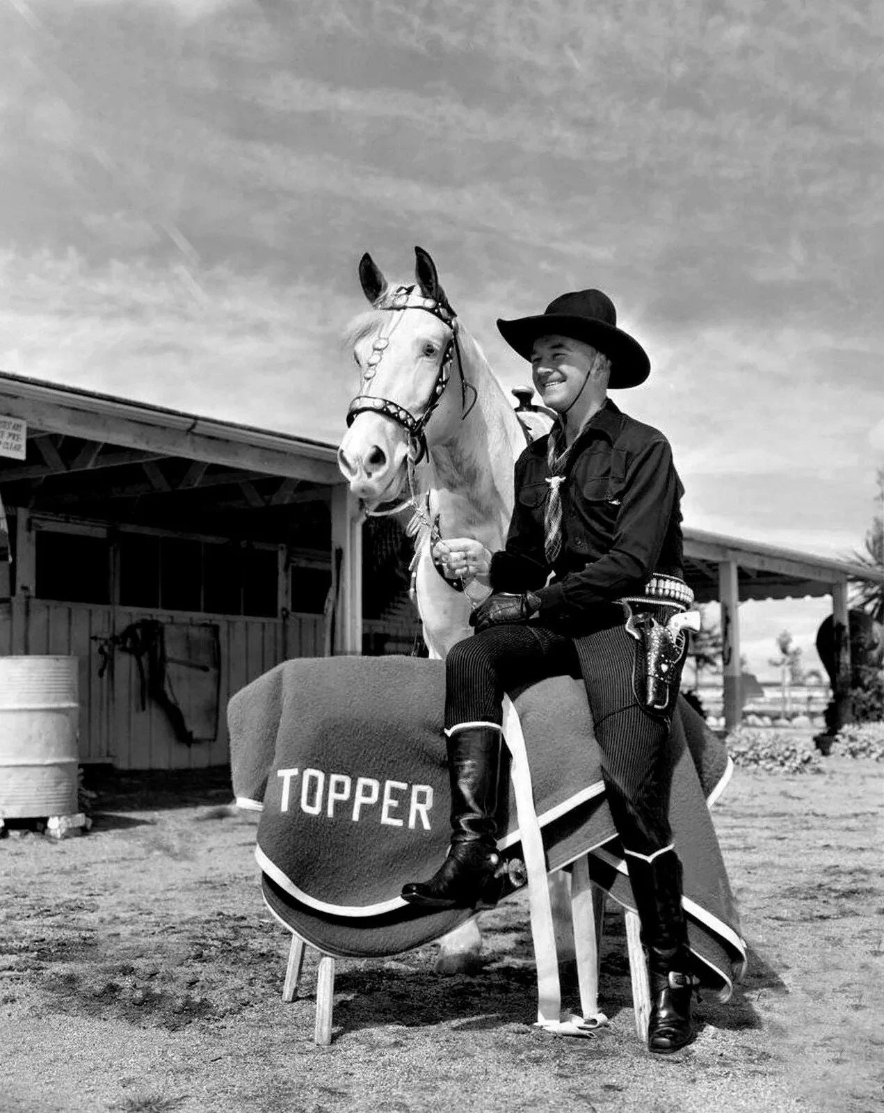 William Boyd As Hopalong Cassidy & Horse Cowboy Western Picture Photo