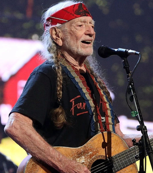 Willie Nelson 8 X 10 Photo Picture Musicians Guitar Performance Singer Stage