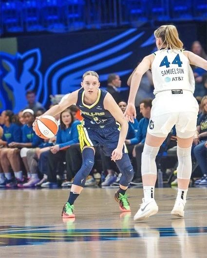 Wnba Dallas Wings Paige Bueckers Glossy Keychain Keychain Basketball Print 1