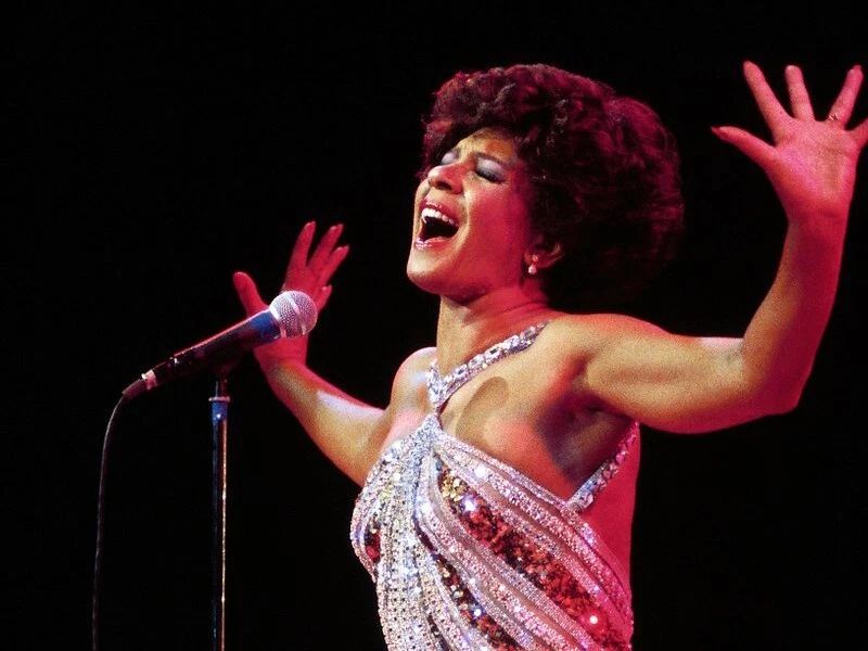 Welsch Singer Shirley Bassey Classic Publicity Picture Poster Photo