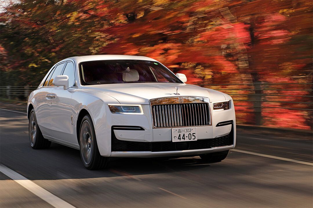 White Rollsroyce Ghost Fast Driving Car Wall Indoor Jigsaw Puzzle