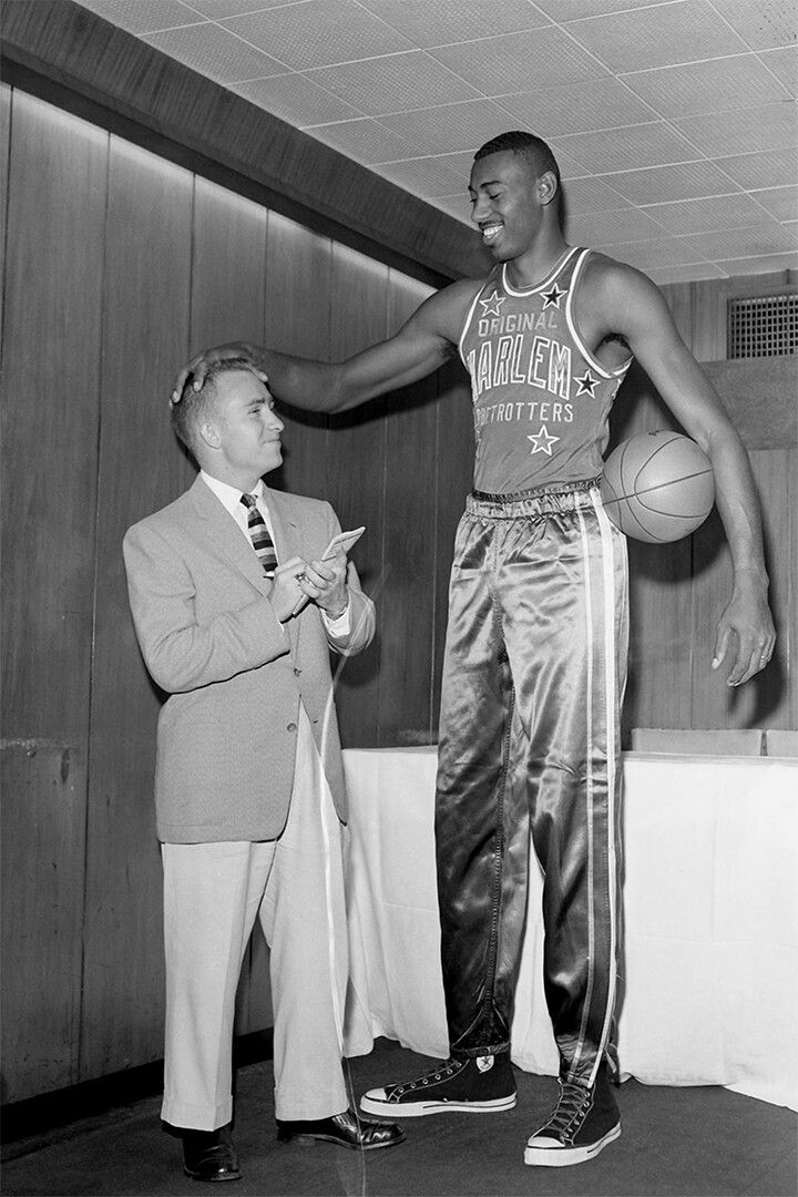 Wilt Chamberlain Talking With Short Reporter Jigsaw Puzzle