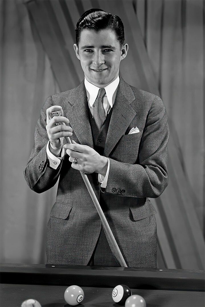 World Pocket Billiards Champion Willie Mosconi Paul Wall Decor Jigsaw Puzzle