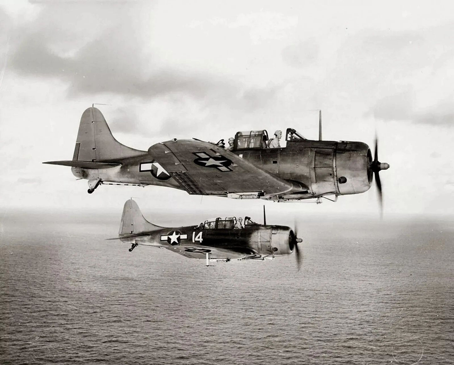 World War 2 1943 Navy Douglas Sbd 5 Dauntless Dive Bombers Picture Keychain