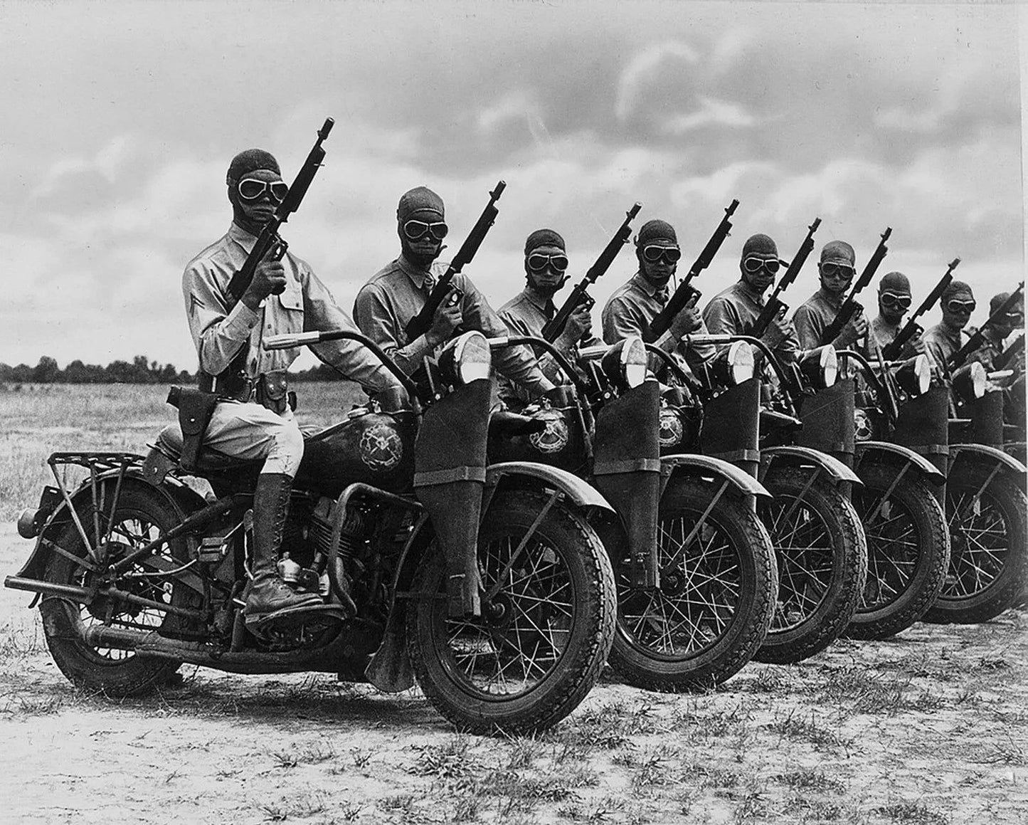 World War 2 Us Army Soldiers On Harley Davidsons Motorcycle Picture Keychain