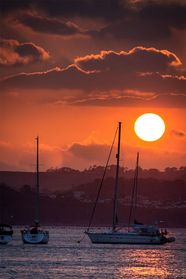 Yacht Sumdum Anchors At Sunset Landscape Keychain