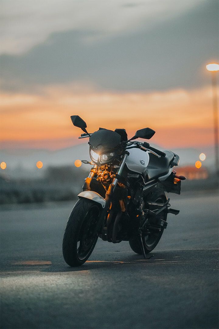 Yamaha Motorcycle On Road Sports Motorcycle Keychain