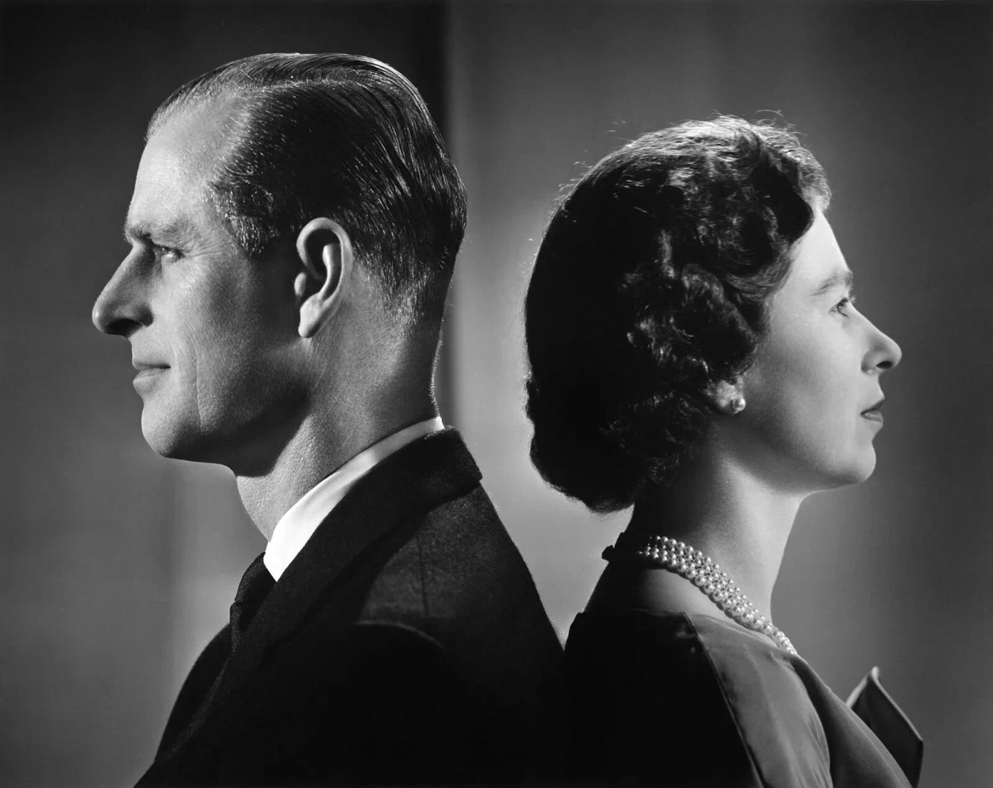 Young Queen Elizabeth Prince Philip England British 300 Piece Jigsaw Puzzle