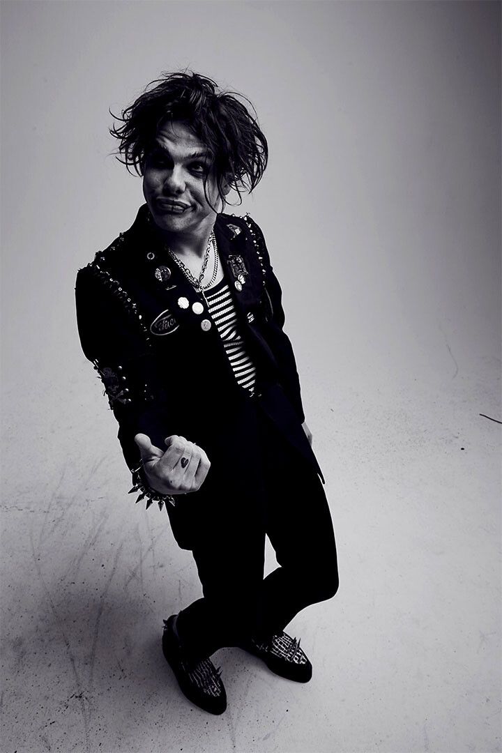 Yungblud Rapper Music Singer Star Musician Wall Art Home Decor Poster