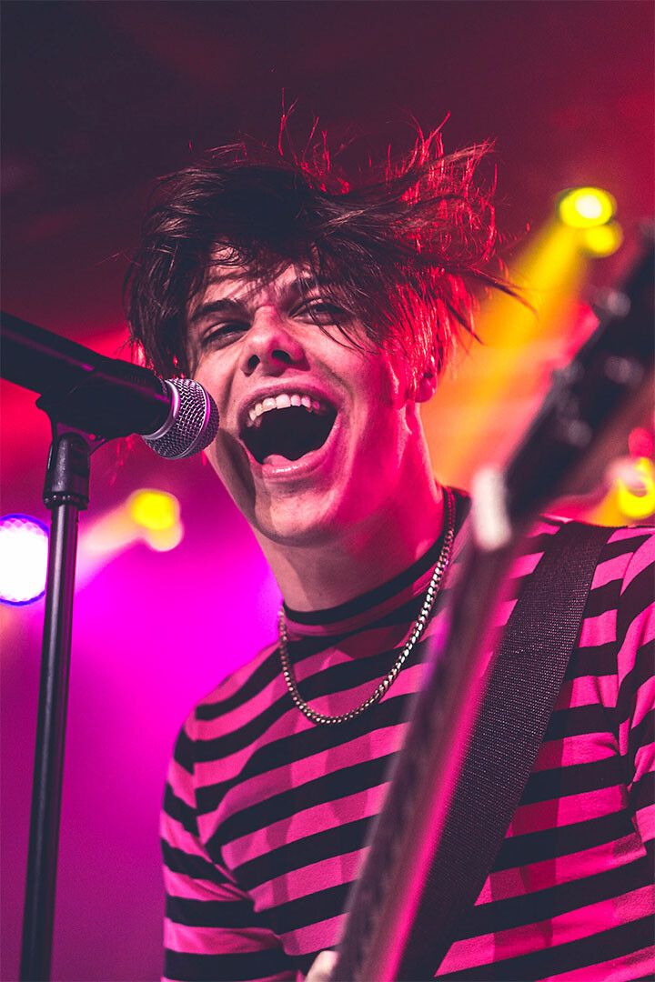 Yungblud Rock Music Singer Musician Activist Keychain