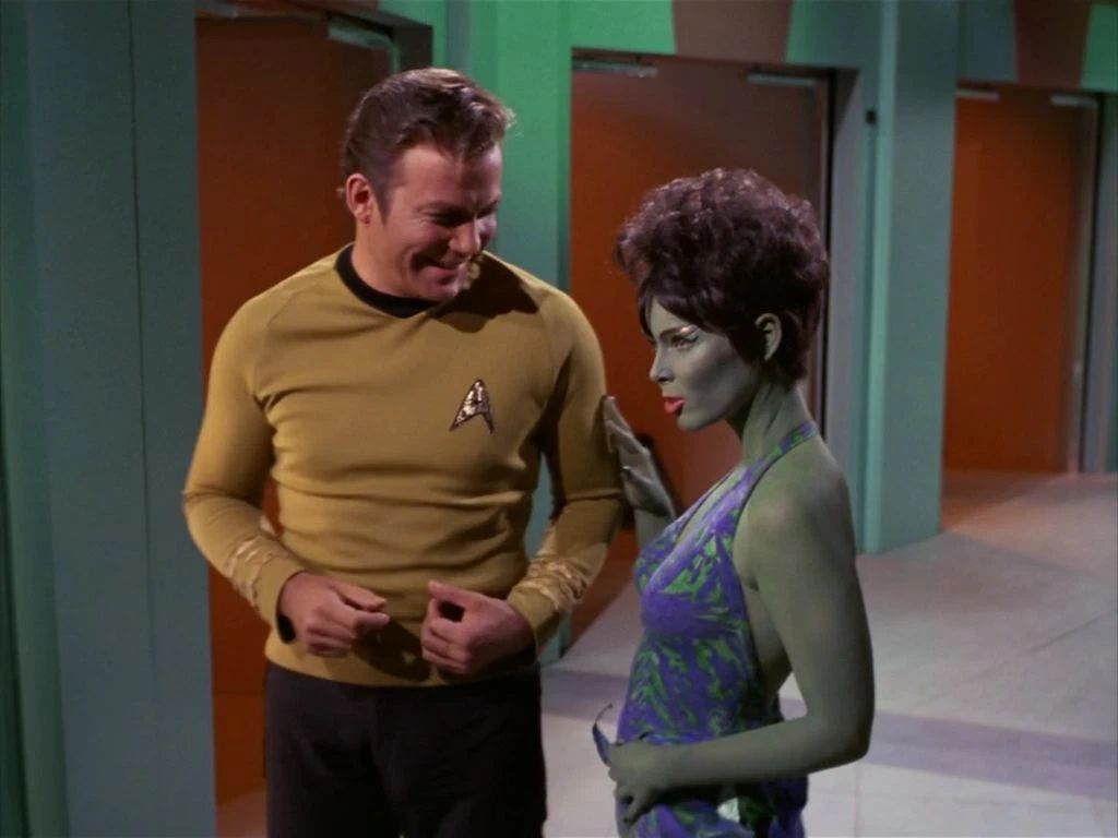 Yvonne Craig & William Shatner As Captain Kirk & Marta Star Trek Photo 8 X 10