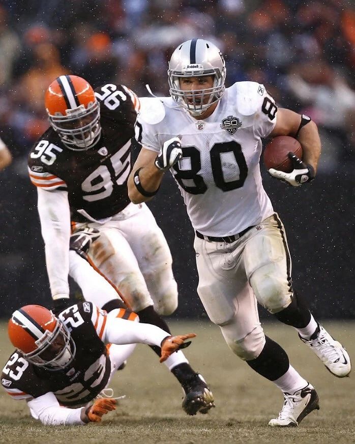Zach Miller Photo Oakland Raiders Picture Nfl Vs Browns