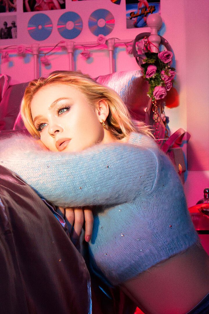 Zara Larsson Swedish Singer Keychain Girl Album Keychain