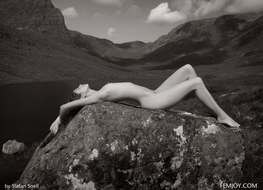 PHOTO (ART NUDES) FINE ART Professional FEMALE MODEL 8x10 Print