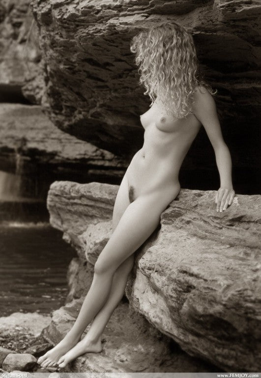 PHOTO (ART NUDES) FINE ART Professional FEMALE MODEL 8x10 Print