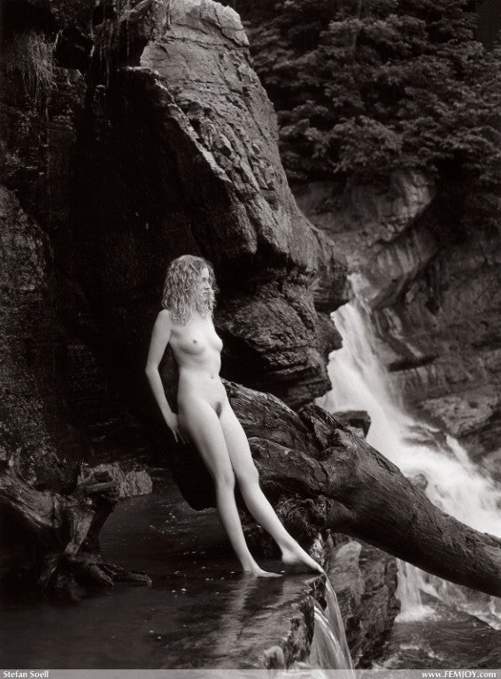 PHOTO (ART NUDES) FINE ART Professional FEMALE MODEL 8x10 Print