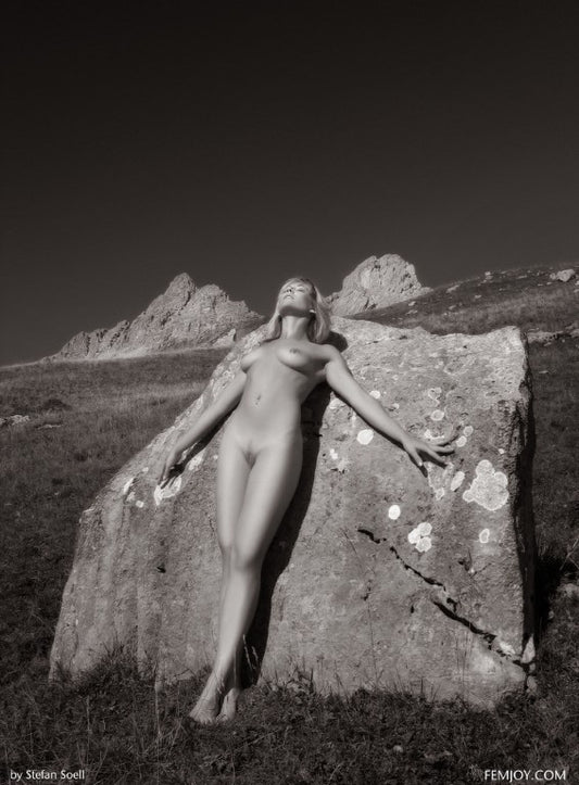 PHOTO (ART NUDES) FINE ART Professional FEMALE MODEL 8x10 Print