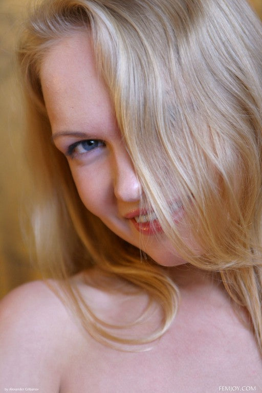 PHOTO (ART NUDES) FINE ART Professional FEMALE MODEL 8x10 Print